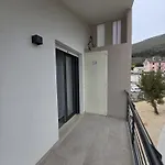 Santa Chiara Apartment